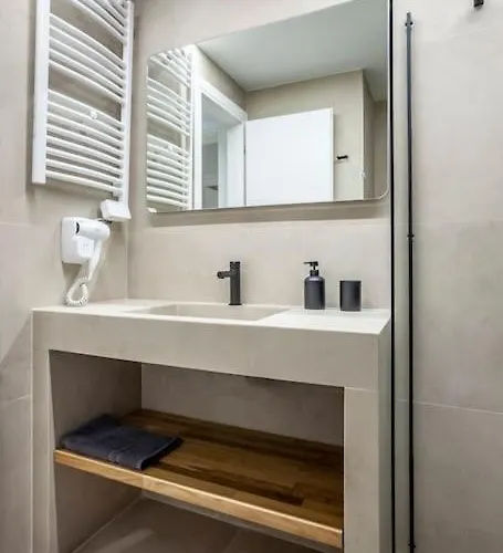 Fsn Lofts 303 /2bed / 5p
